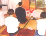 入殿礼拝